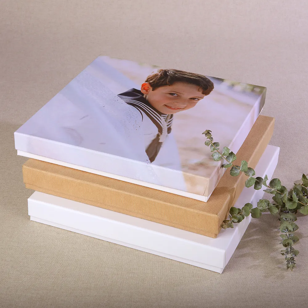 Caja cartón con impresión UV (blanca o kraft) o personalizada